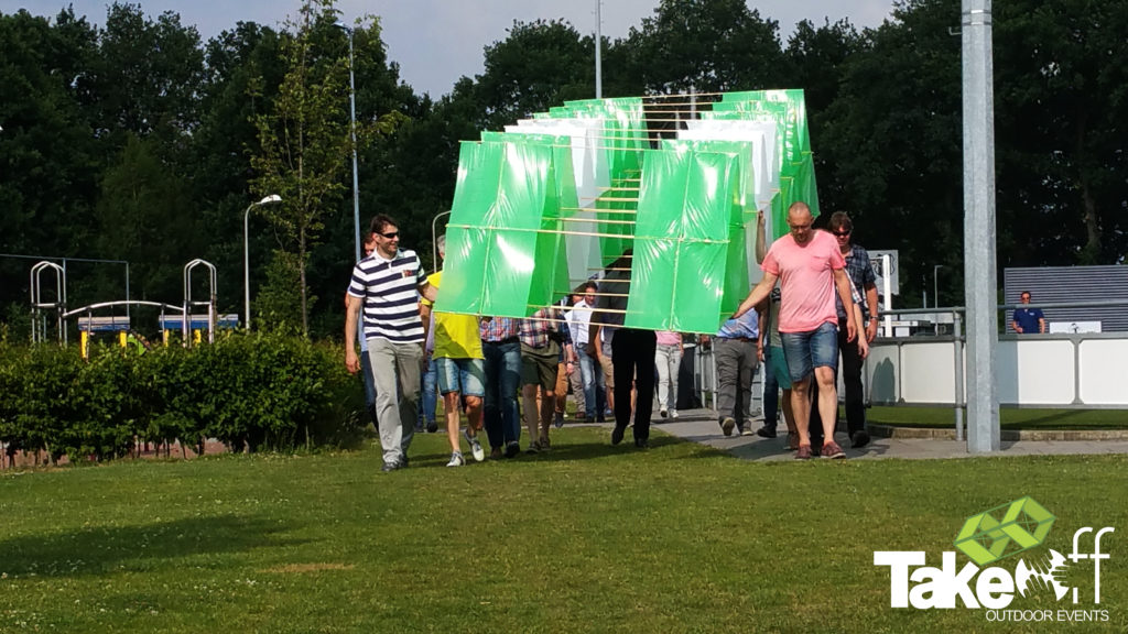 Bedrijfsuitje Megavlieger bouwen in Twente.